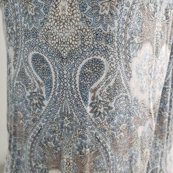 Ink & Ivy Blue Paisley and Floral T Back Plunge V Neckline Tank Top Blouse M - Picture 7 of 9